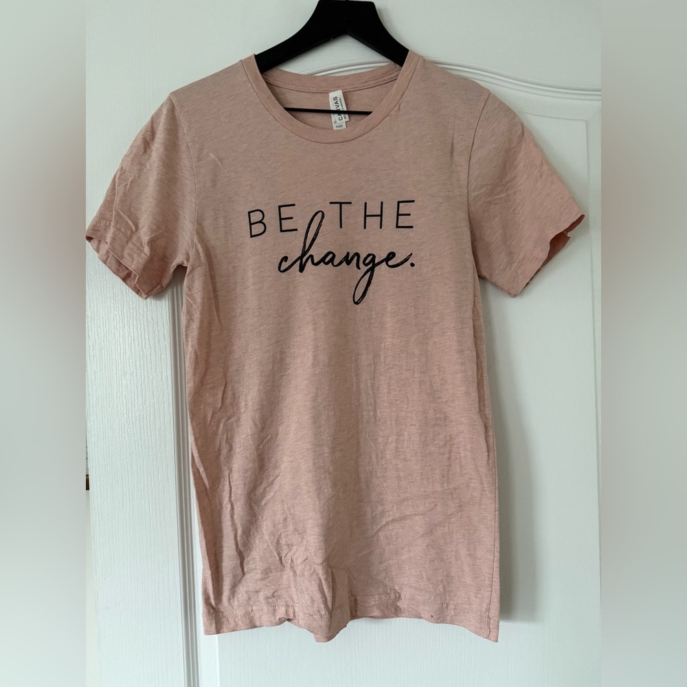 Be The Change graphic tee - Size Small